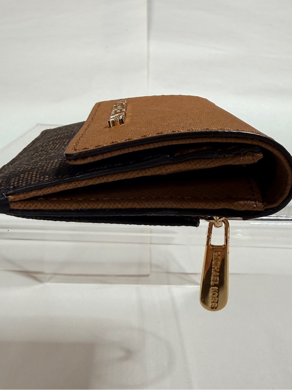 MICHAEL KORS Tan and Brown Logo Compact Wallet - Picture 5 of 6